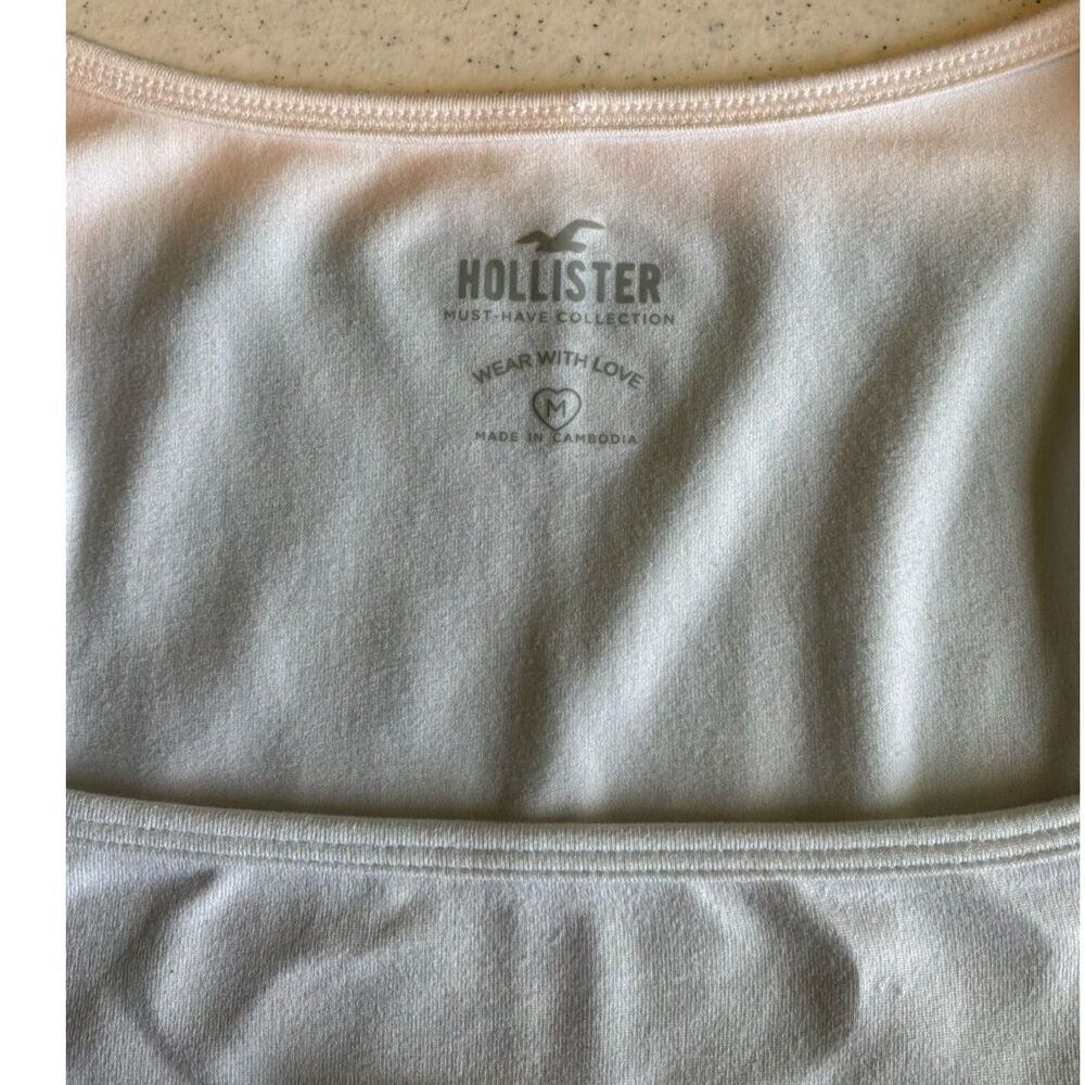 Hollister Sz Medium Baby Tee White Cropped Square Neck Short Sleeve Soft Retro - Picture 8 of 9